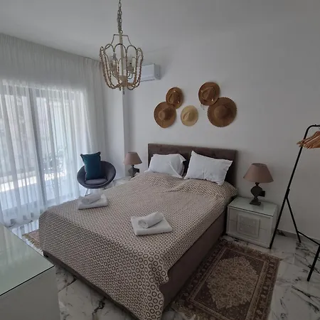 Апартаменты Escape *