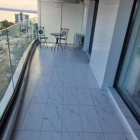 Escape Mamaia