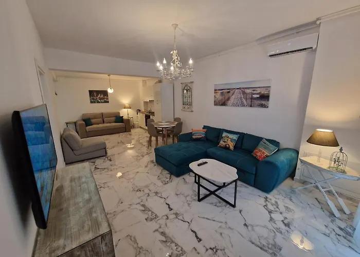 Escape דירה מאמאיה